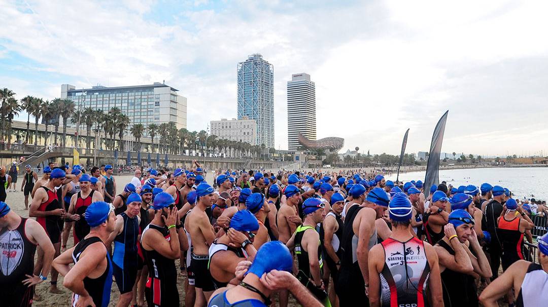Le départ du Barcelona Triathlon