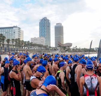 The start of the Barcelona Triathlon