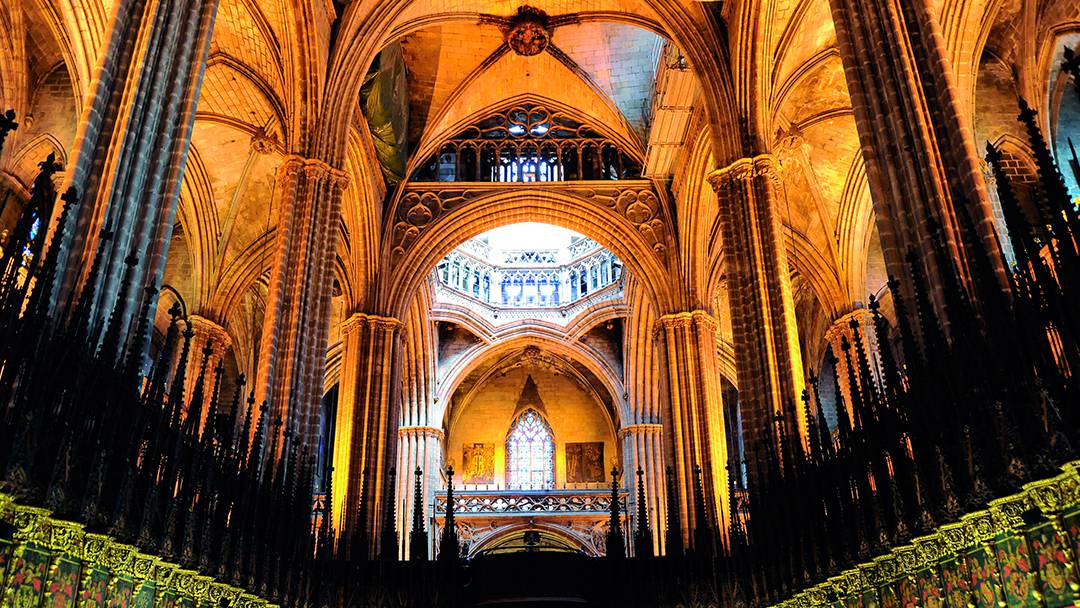 Resultado de imagen de catedral de barcelona interior