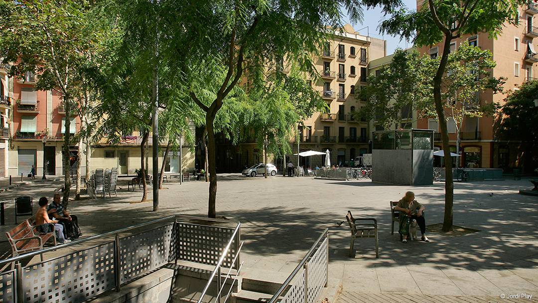 El barrio del Poblesec SantsMontjuïc Meet Barcelona